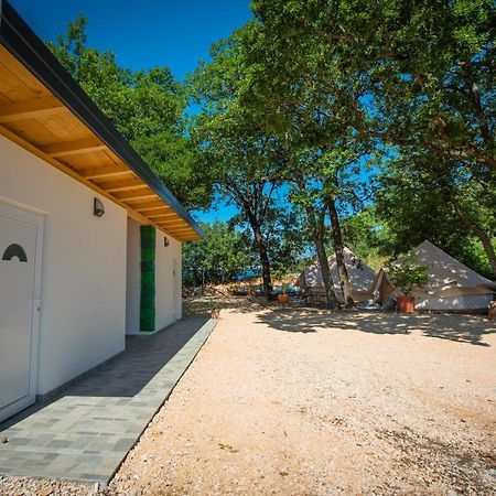 Rock Oak Glamping 3 Hotel Imotski Exterior photo