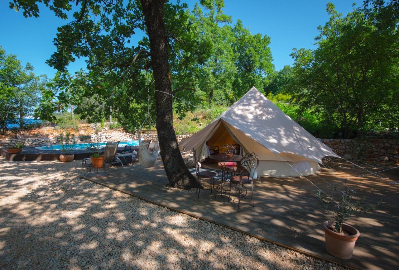 Rock Oak Glamping 3 Hotel Imotski Exterior photo